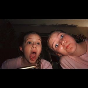 Meet your Posher, Julia